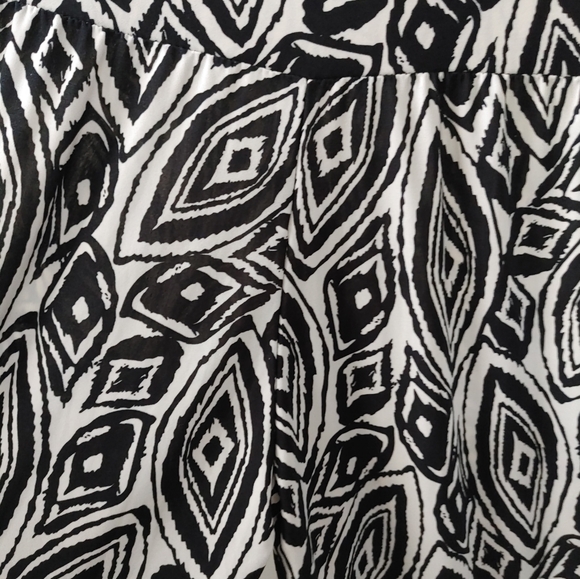 Chico's~ Super Line~ Black & White Boho Wide Leg Pants ~ Size S - Picture 6 of 9